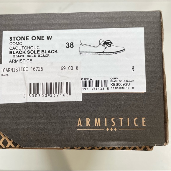 Armistice Metallic Gold & Black Shoes from France - Picture 6 of 6